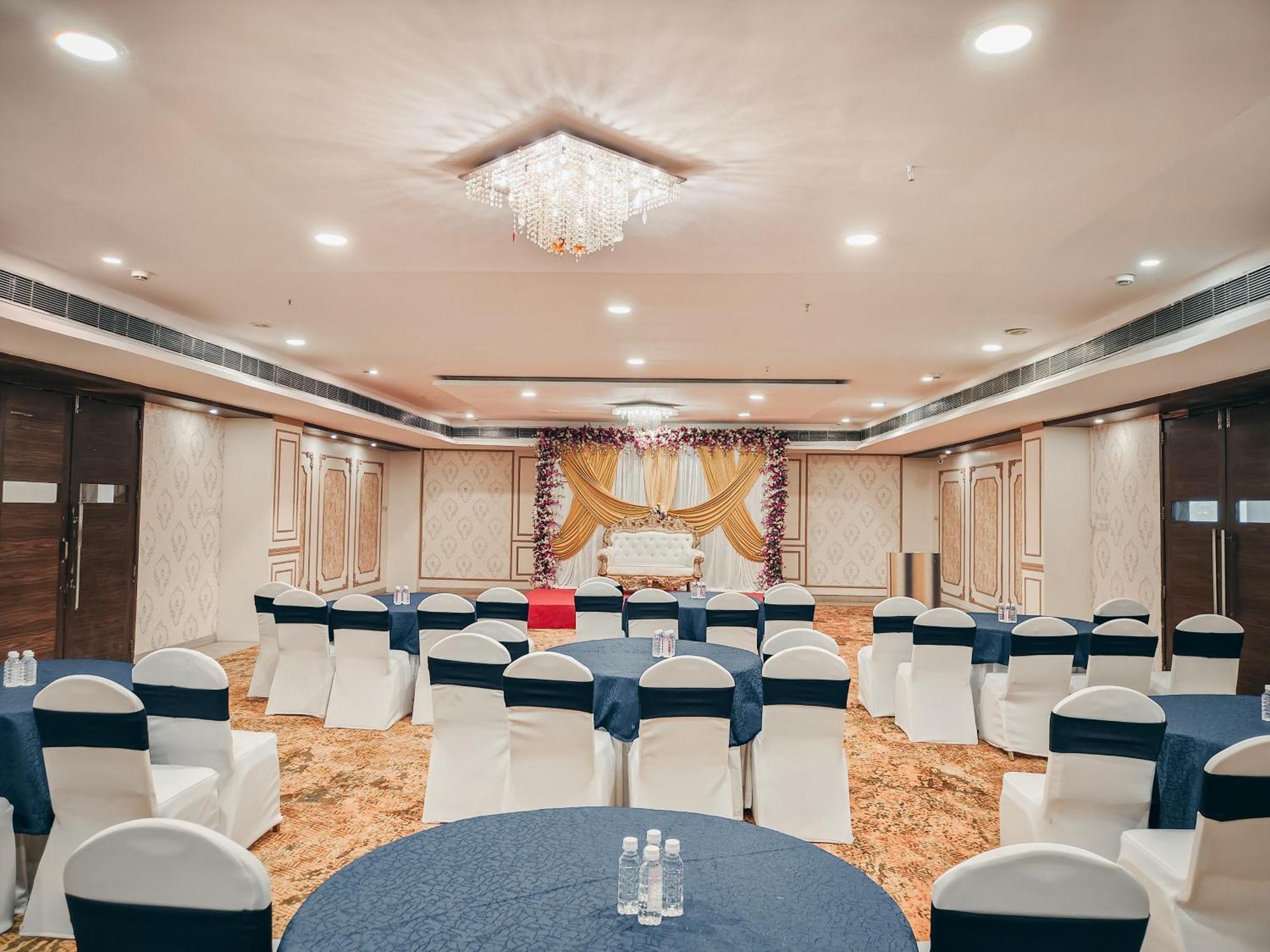 The Altruist Business Hotel Kharadi Pune Exterior foto